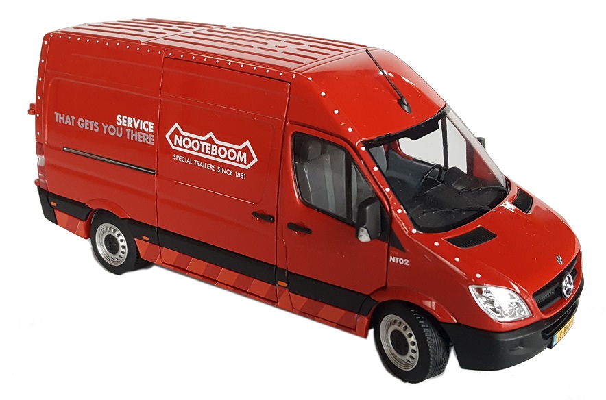 Mercedes-Benz Sprinter Rood - Nooteboom Edition